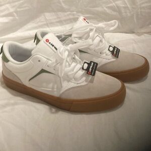 Brand new airwalk skate shoes